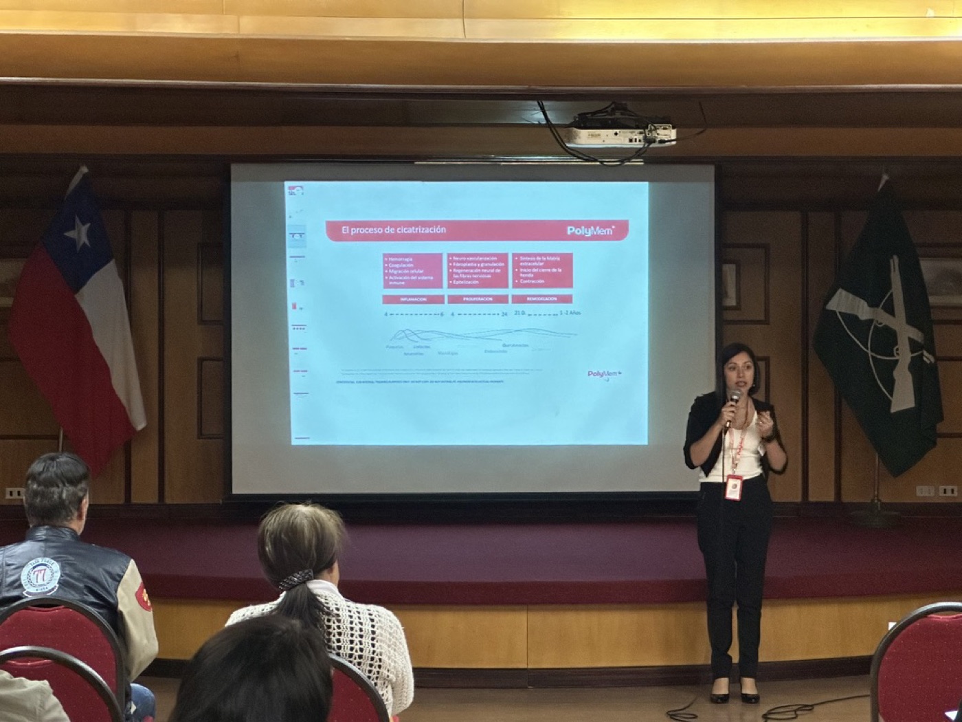 Jocelyn presentando contenidos clínicos de PolyMem